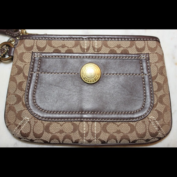 Coach Handbags - COACH wristlet/ wallet